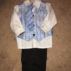 BUNDLE AND SAVE 😆 Boys 18 Month set